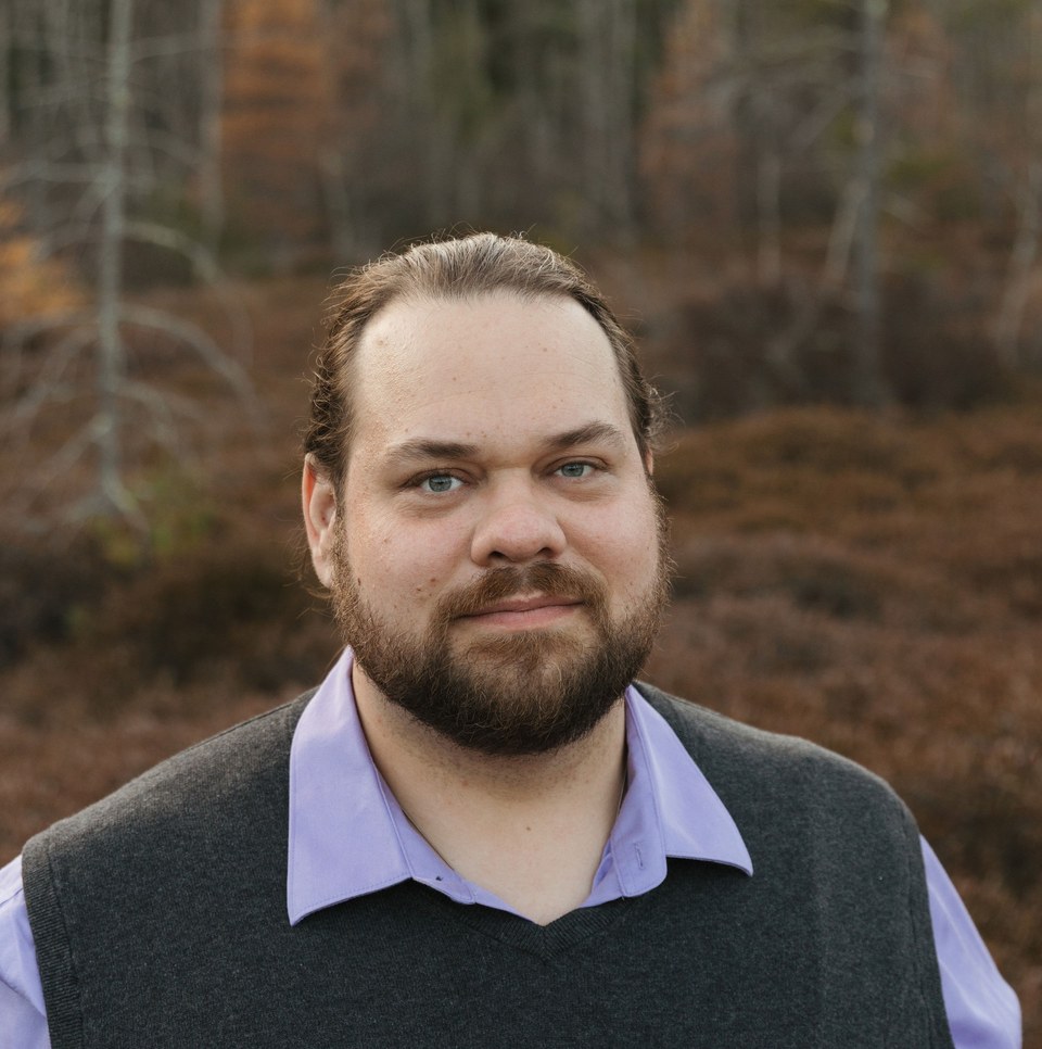 Portrait of Ian Garcia-Theriault